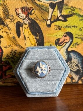 Vintage Avon Blue and White Dove Cameo Ring